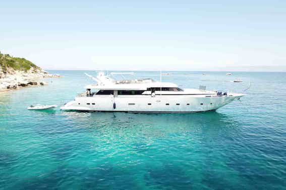 Maiora 86, Luxury Yachts Greece, Private Tours Greece